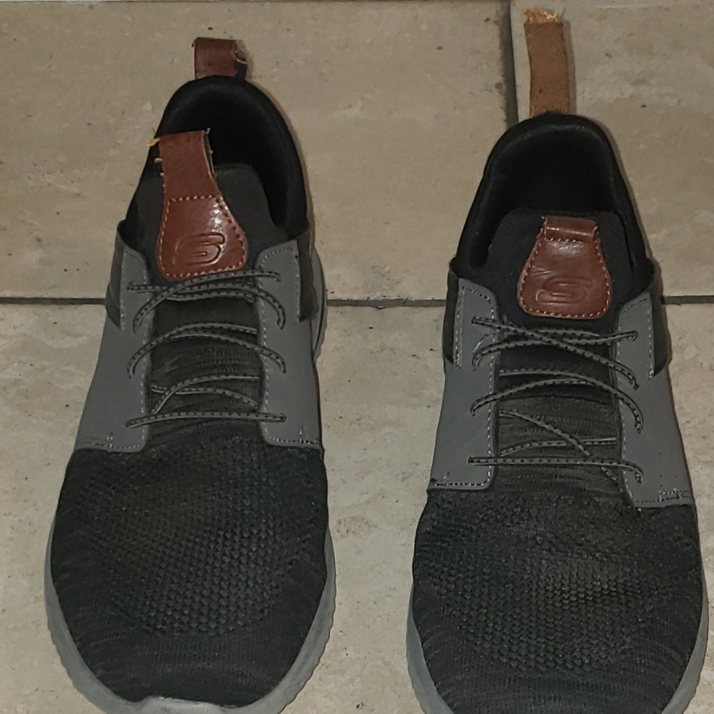 Men Size 10W Black And Gray Skechers. Slip Ins